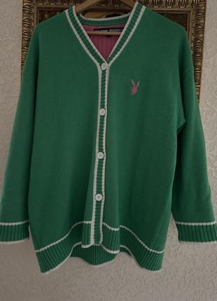 Кардиган с зайцем плейбой