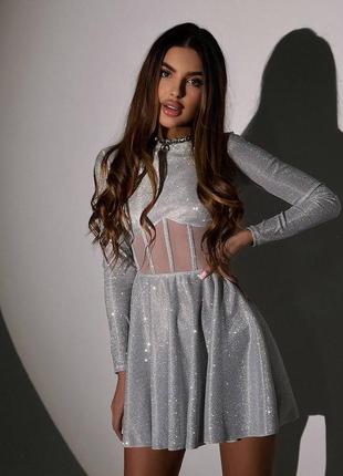 Блестящее корсетное платье