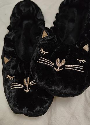 Милі чешки капці