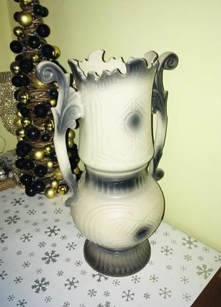 Керамическая ваза для цветов