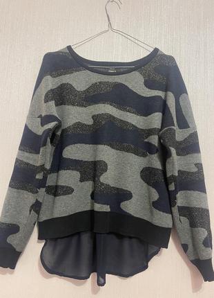 Светр жіночий