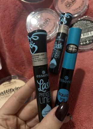 Подводки для глаз essence