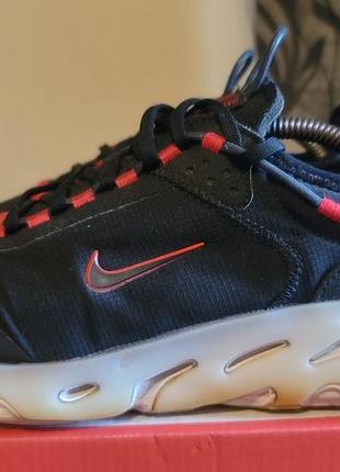 Кроссовки повседневные nike react live se