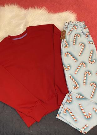 Пижама со свитшотом оверсайз и брюками из трикотажа в принт "новолетние леденцы на голубом"