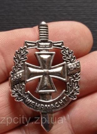 Значок вермахта «железный крест и меч» (1933-1945 )