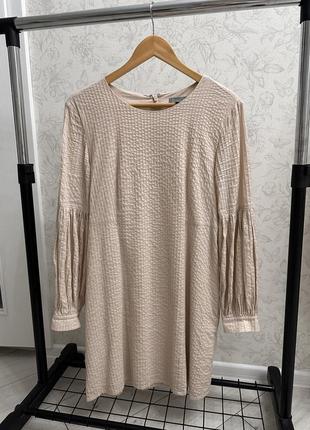 Стильна сукня cos з обʼємними рукавами