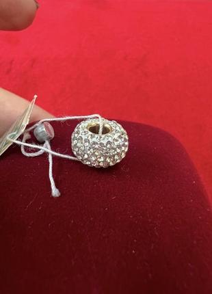 Золота підвіска шарм з кристалами swarovski 585 проби.