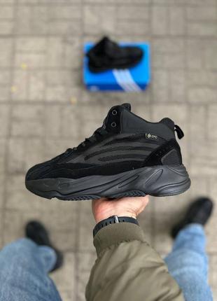 Кроссовки adidas yeezy boost 700 v2