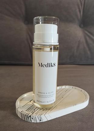 Тонік для обличчя medik8 press & glow tonic, 200 мл