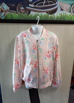 Літня розова курточка в квіти для дівчинки 9 рочків, зріст 134 см.