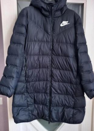 Жіноче пальто бренд nike