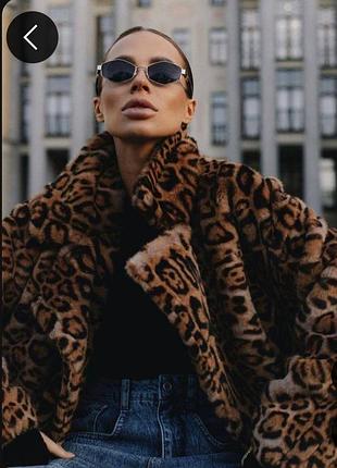 Шубка укорочена з екохутра в леопринті.