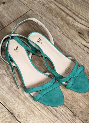 Зелено-бирюзовые босоножки от h&m 💚🩵