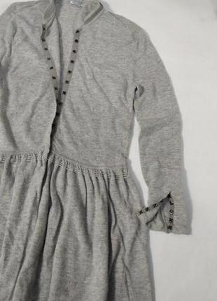 Красивая мягенькая туника платья. шерсть и ангора на заклепках