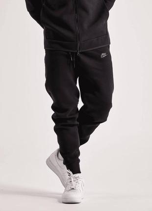 Штани nike sportswear tech fleece fb8002-010