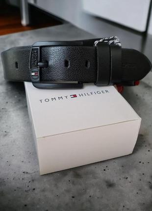Кожаный мужской ремень tommy hilfiger для джинсов черная пряжка 33677