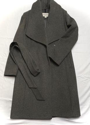 Пальто шерстяное брендовое