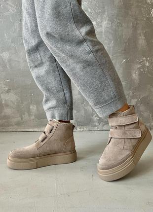 Кроссовки зима женские замша на липучках светлые бежевые v7-lus-25k