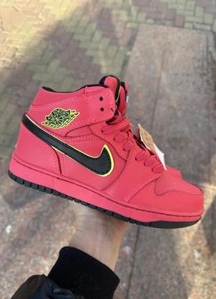 Зимние кроссовки на меху/ nike зимние кроссовки