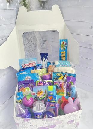 Солодкий бокс для дитячого свята, подарунок дитині, сюрприз коробка з цукерками