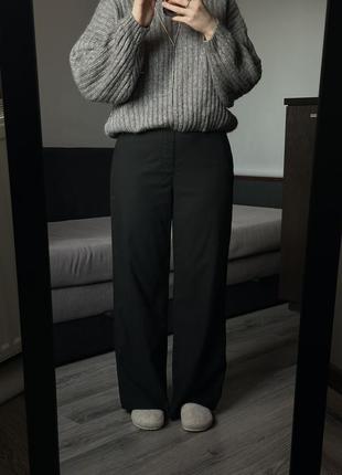 Брюки палаццо бренда uniqlo