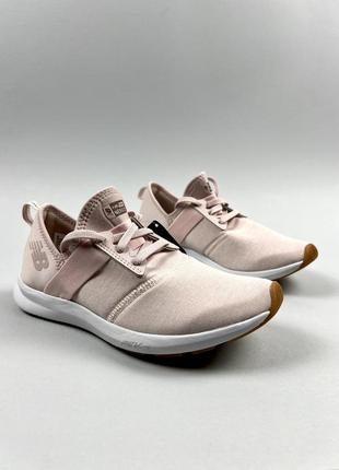 New balance жіночі дуже легкі кросівки