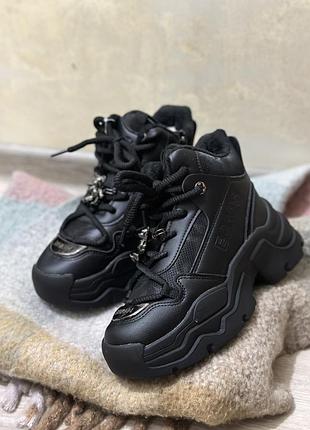 Зимові кросівки для дівчинки