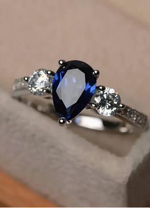 Ювелирное кольцо