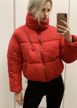 Объемный пуфер bershka, premium коллекция, теплая дутая куртка зефирка, укороченный пуховик