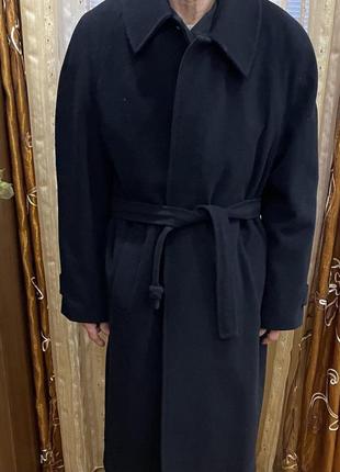 Мужское пальто.