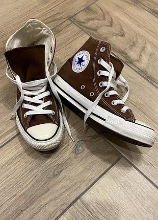 Культові кеди converse).
