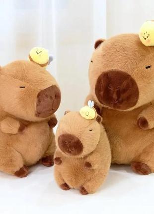 Капібара з бджілкою 35 см м'яка дитяча іграшка