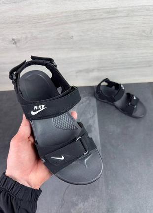 Чоловічі сандалі nike