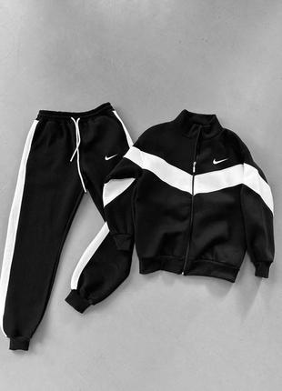 Мужской спортивный костюм nike