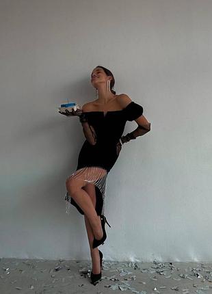 Бархатное платье с бахромой