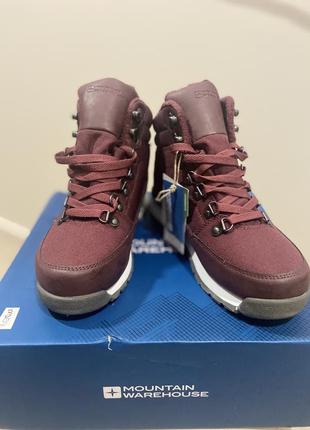 Пусть топы от mountain warehouse
