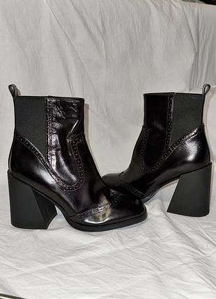 Бордові ботильйони,класичні черевики ,ботильйони на підборах,бордові чоботи