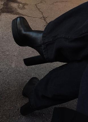 Ботильйони на платформі zara