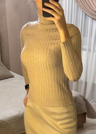 Гольф водолазка в рубчик