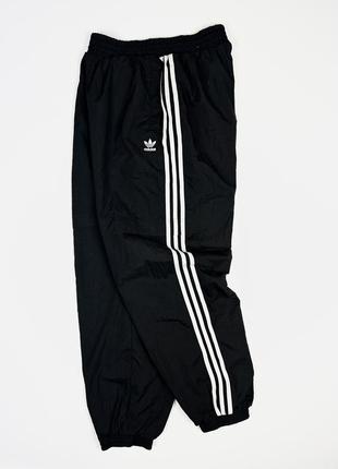 Спортивные штаны adidas decorarlos originals