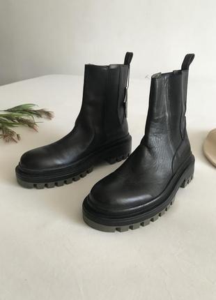 Кожаные челси