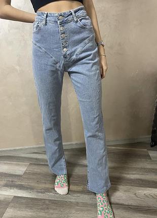 Жіночі джинси