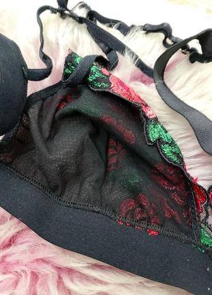 Бюстгальтер,бра