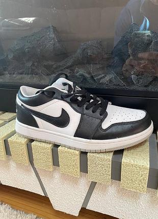 Продам кроссовки nike air jordan