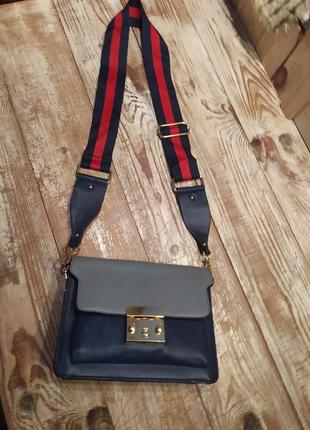 Сумочка на плечо