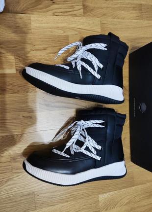 Зимние ботинки, дутики nine west. 24см.