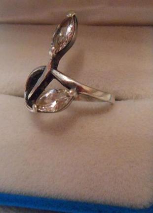 Кольцо цирконий серебро 925 проба украина №499