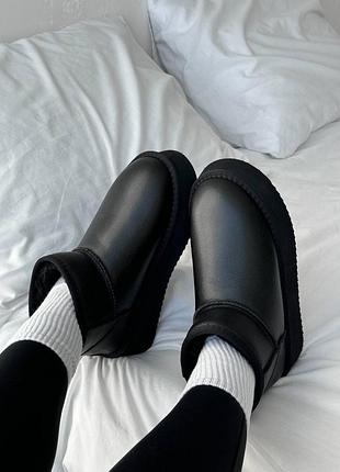 Угги ugg Fuzz Brook Mørkeblå bluse med ballonærmer og rund hals