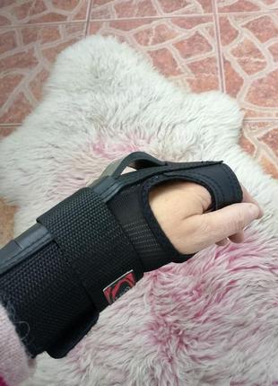 Фиксатор кисти