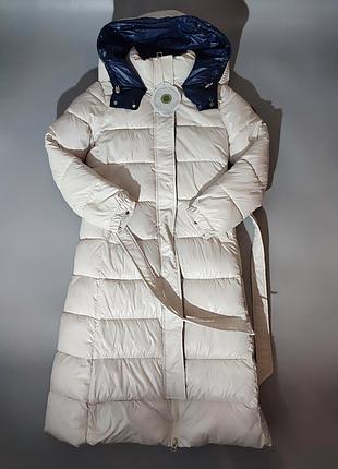 Белое зимнее пальто пуховик